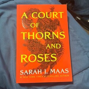 A court of thorns and roses, Sarah J mass